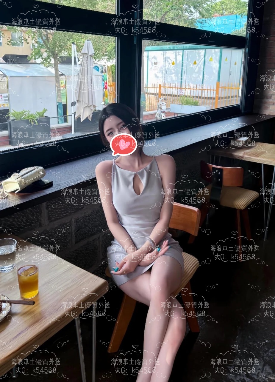 𝜗ৎ 《銀行櫃員》 𝜗ৎ 若晴 167-D-46-23歲 氣質優雅、談吐溫柔 外表看起來是乖乖牌