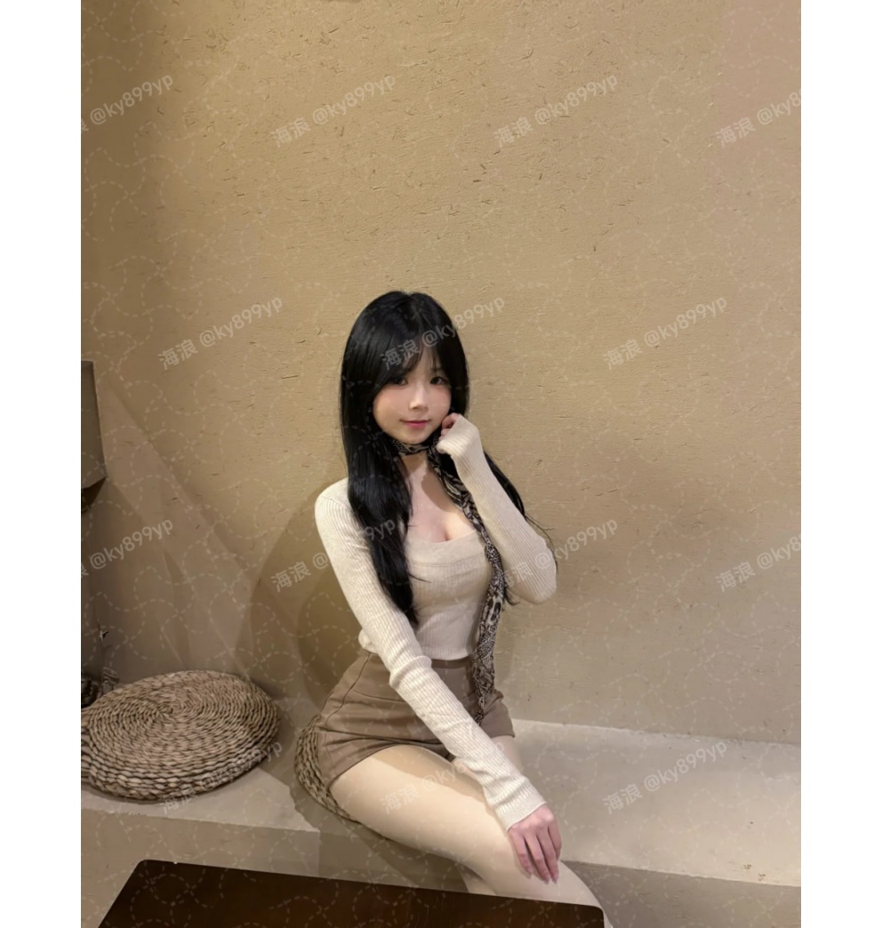 今日主推 「貓系女友」 沁嵐 160-E-46-25歲  美尻誘人 眼神如貓般魅惑撩人