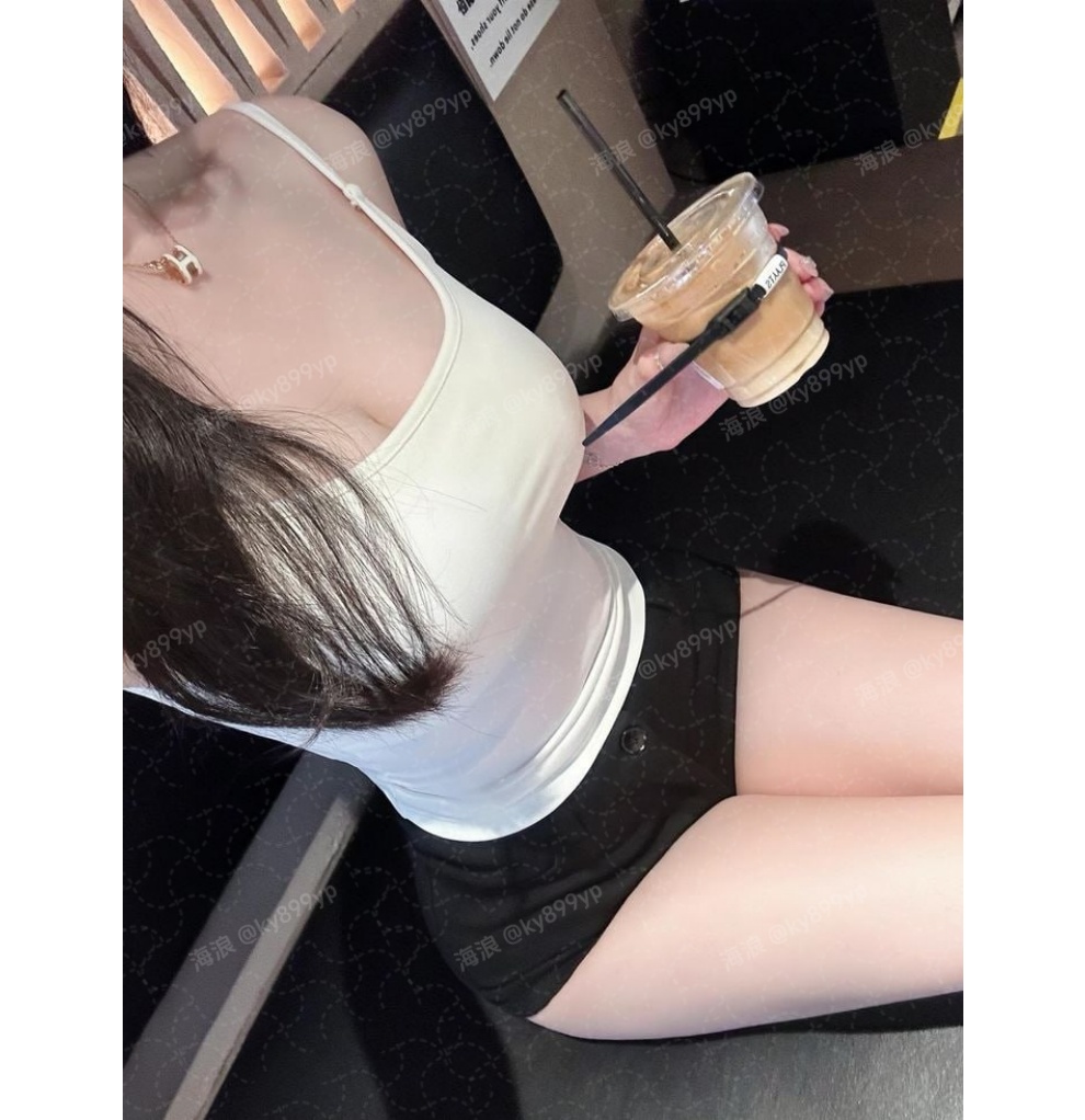 今日主推 🌟「第一眼高冷 靠近才知道有多狠」🌟 💋 予禾 163-E-48-24歲 別被她的冷臉