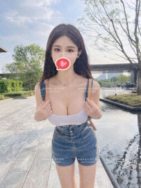 𝜗ৎ 《鄰家大奶系》 𝜗ৎ 芊語 162-E-47-23歲 看起來就像住你隔壁的女孩