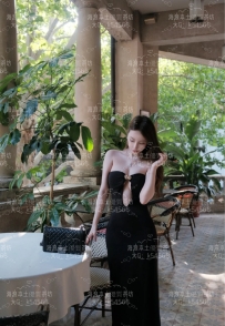 𝜗ৎ 《清純美腿款》 𝜗ৎ 語晨 168-D-48-23歲 身高出眾 走在人群中一眼就能被注意